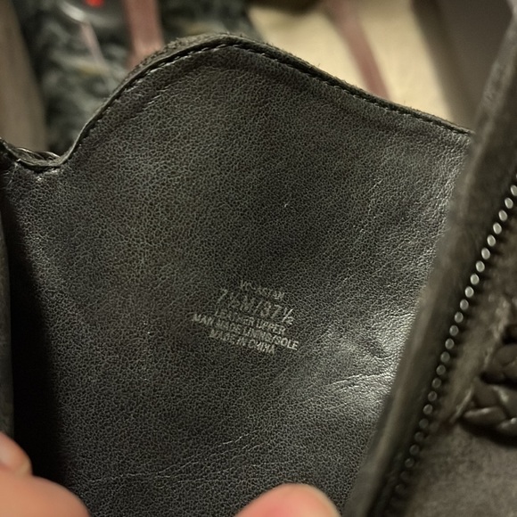 Vince Camuto dark gray leather booties with zipper, size 7.5 - Picture 8 of 8